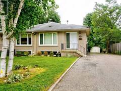 15 MCDONALD DRIVE Aurora Ontario, L4G 2T4