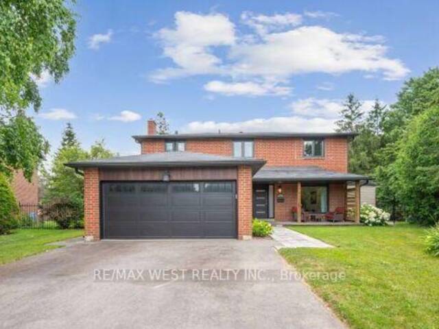 4021 MAHOGANY ROW Mississauga Ontario, L4W 2H7