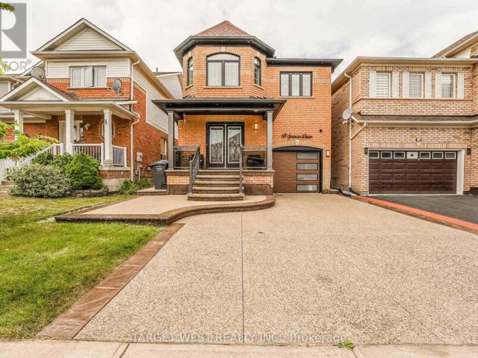 18 SPENCER DRIVE, Brampton , Ontario L7A 2A4