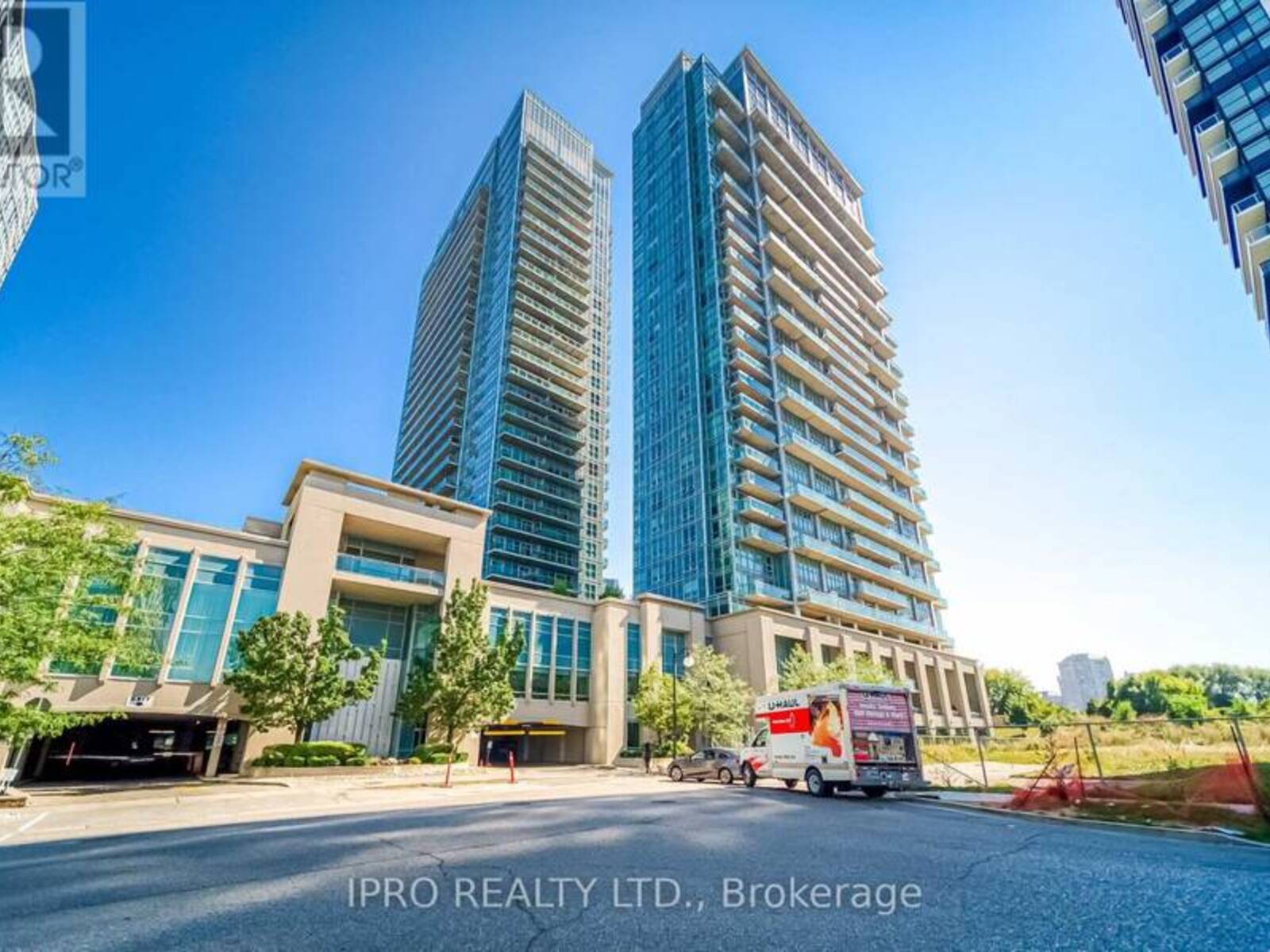 1821 - 165 LEGION ROAD, Toronto, Ontario M8Y 0B3