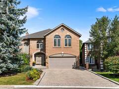 16 LAREDO COURT Toronto Ontario, M2M 4H6