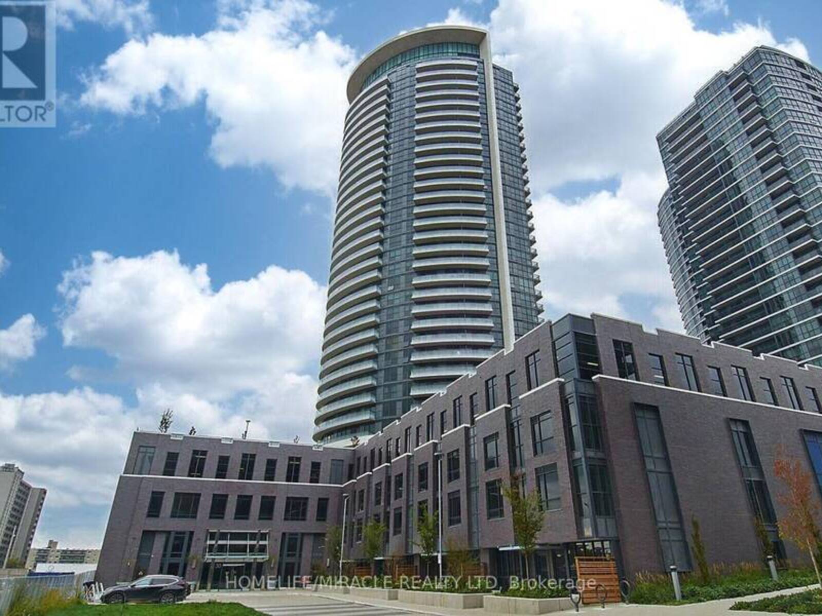 1702 - 30 GIBBS ROAD, Toronto, Ontario M9B 6L6