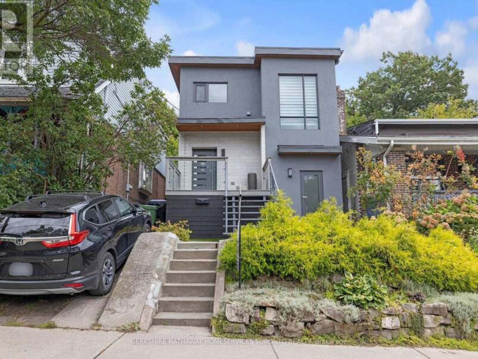 37 WOODMOUNT AVENUE, Toronto, Ontario M4C 3X6