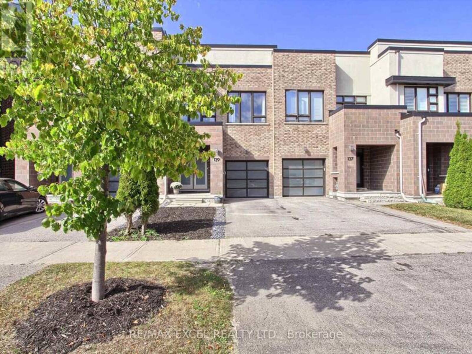 139 DARIOLE DRIVE, Richmond Hill, Ontario L4E 0Y8