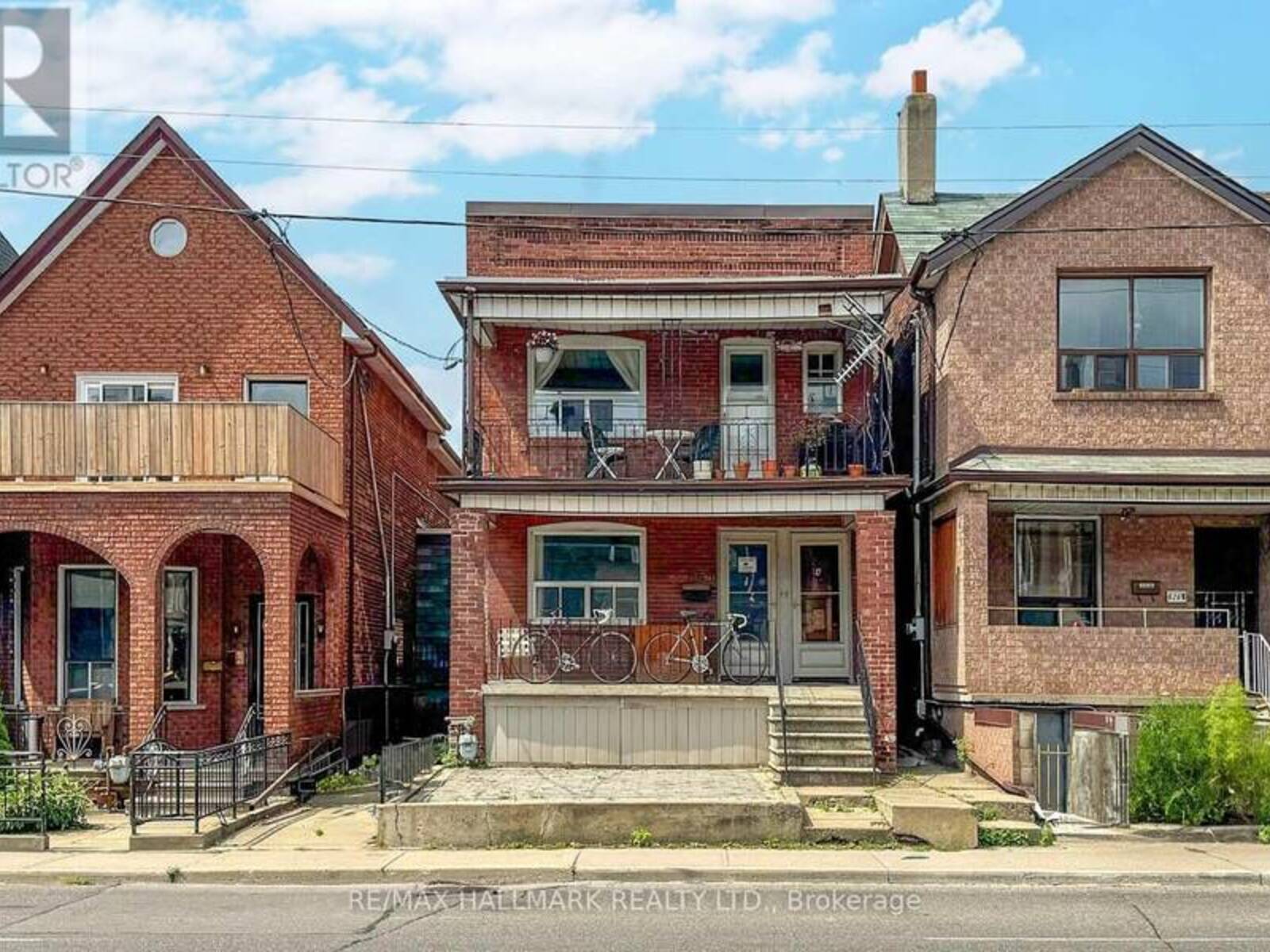 624 OSSINGTON AVENUE, Toronto, Ontario M6G 3T5