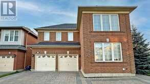 61 SARUM CRESCENT | Markham Ontario | Slide Image Two