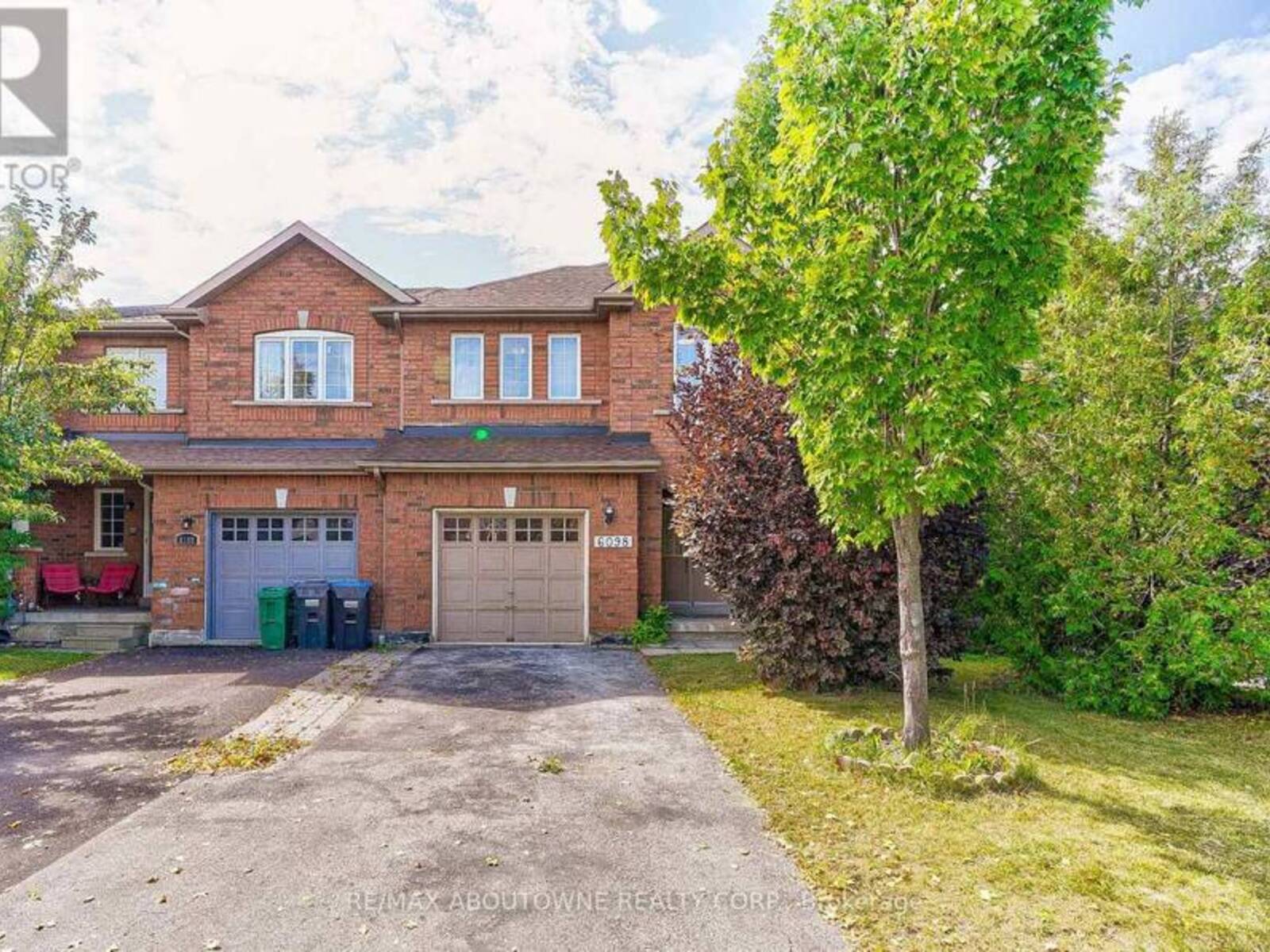 6098 ROWERS CRESCENT, Mississauga, Ontario L5V 3A2