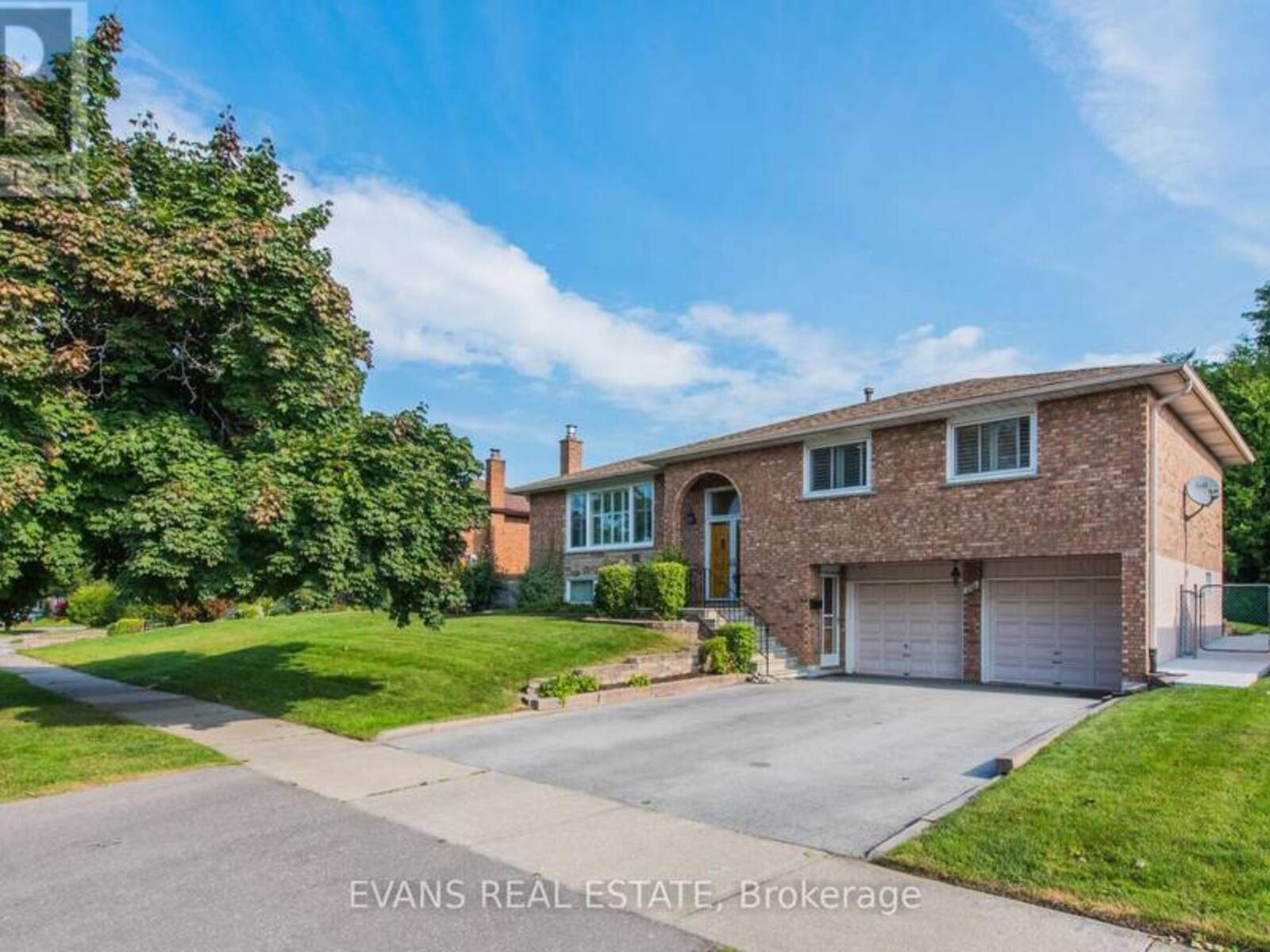 19 MEADOWLAND GATE, Brampton , Ontario L6W 3N8