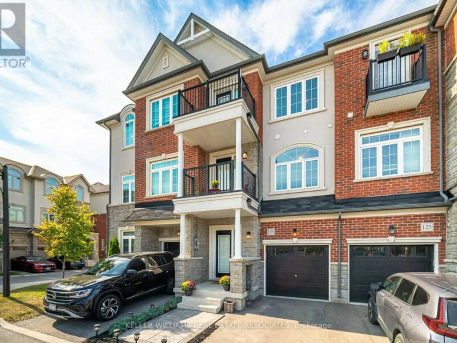 123 BORERS CREEK CIRCLE, Hamilton, Ontario L8B 1W3