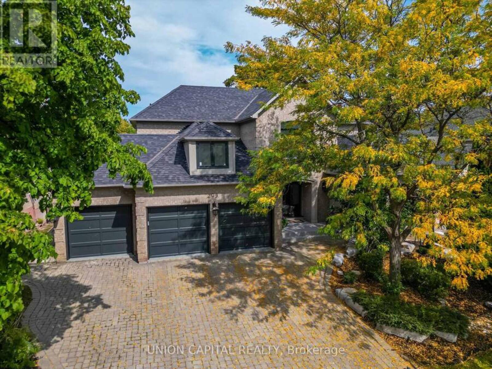 209 ROSELAWN DRIVE, Vaughan, Ontario L4H 1A2