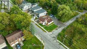 644 SRIGLEY STREET | Newmarket Ontario | Slide Image Four