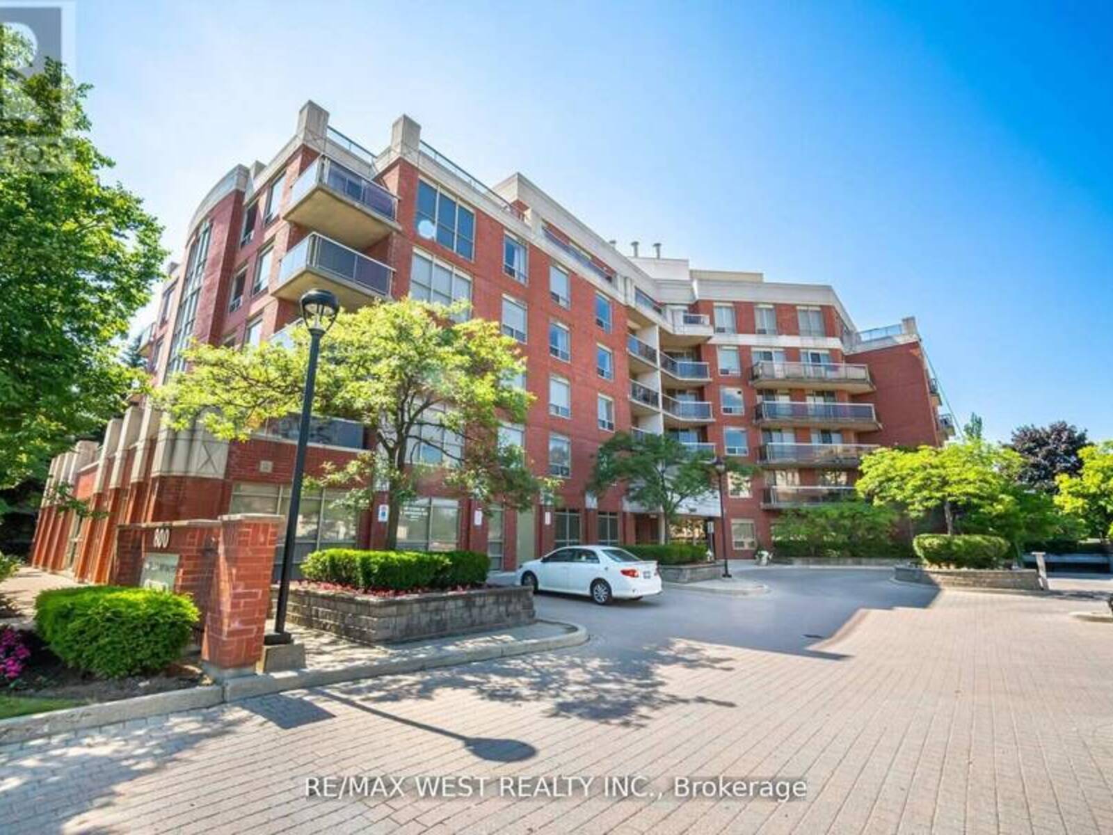 308 - 800 SHEPPARD AVENUE W, Toronto, Ontario M3H 6B4