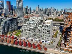 208 - 118 MERCHANTS' WHARF Toronto Ontario, M5A 0L3