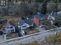 16958 BAYVIEW AVENUE Newmarket Ontario, L3Y 6M5