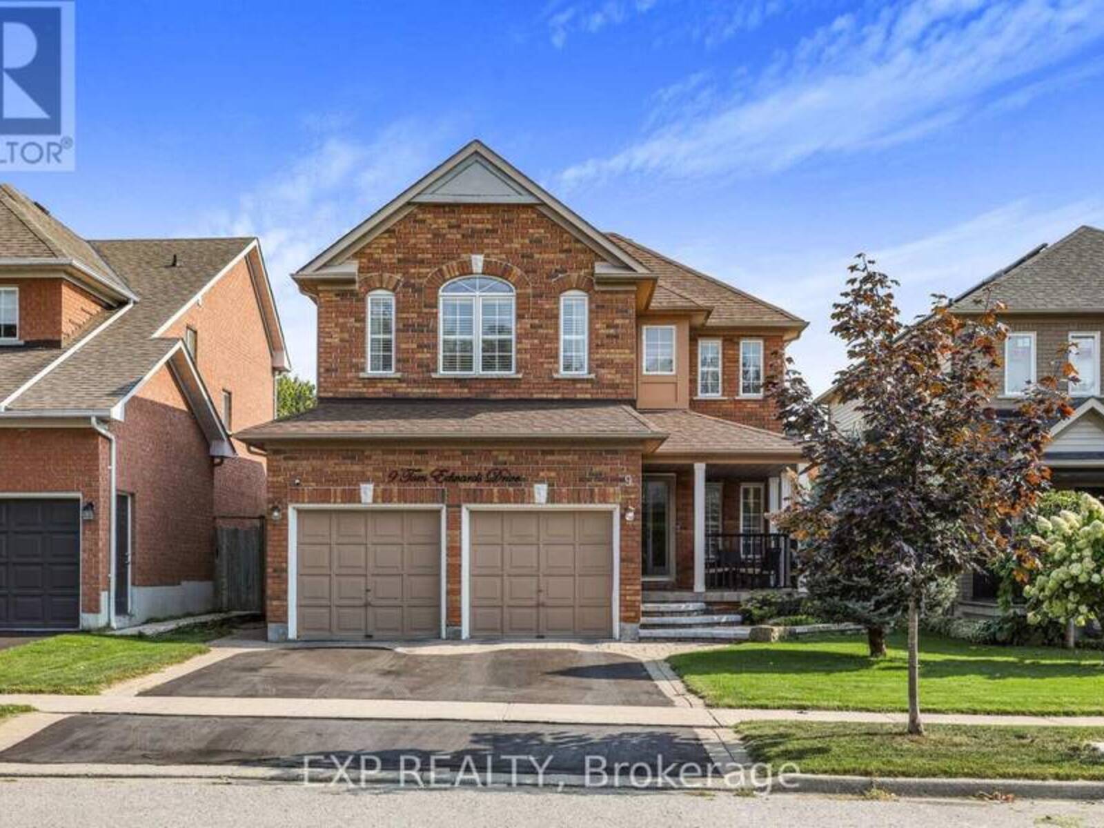 9 TOM EDWARDS DRIVE, Whitby, Ontario L1R 2R4