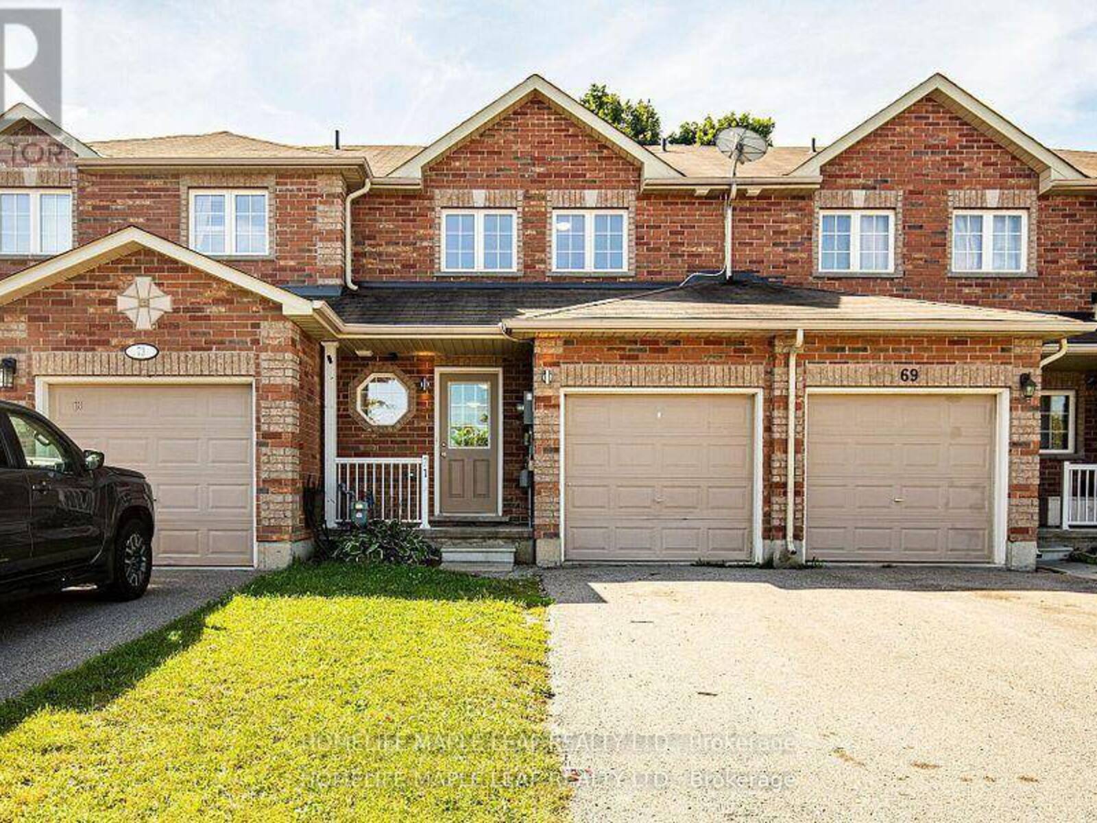 71 SYDENHAM WELLS, Barrie, Ontario L4M 6R5