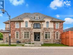 2486 VILLAGE COMMON DRIVE Oakville Ontario, L6M 0S2