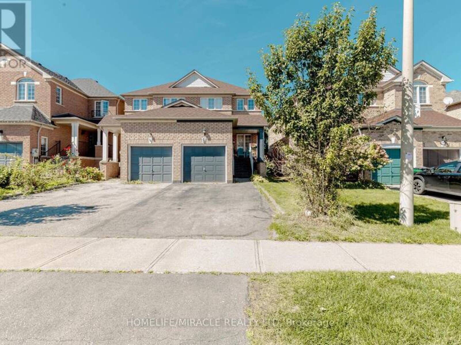 56 SUMMERDALE CRESCENT, Brampton, Ontario L6X 4V9