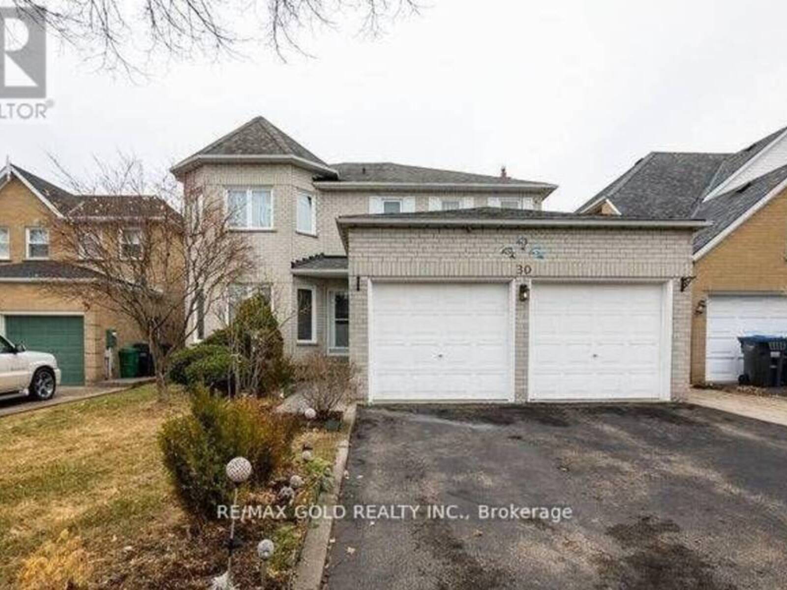 30 PINEWAY PLACE, Brampton, Ontario L6S 5S5