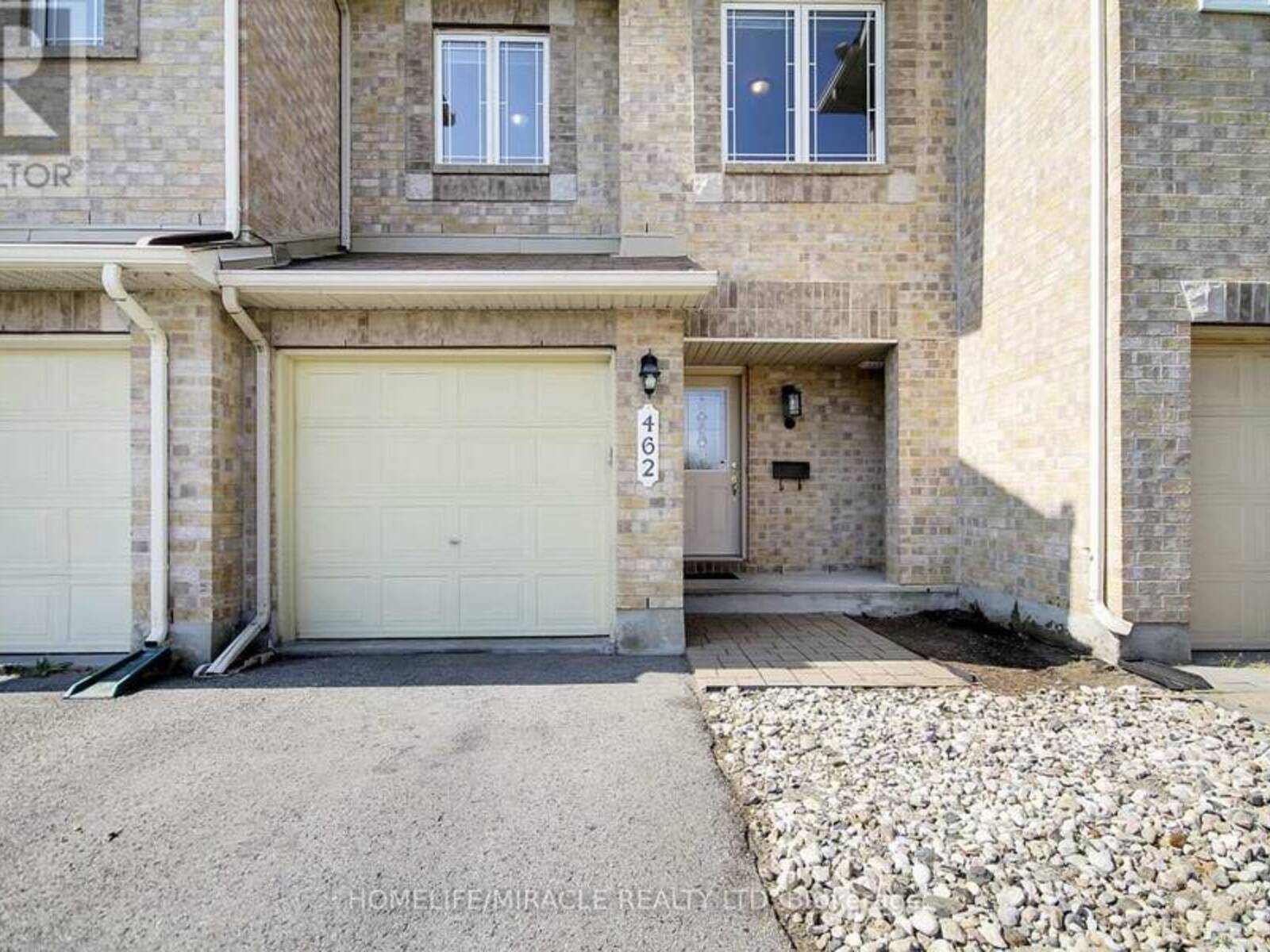 462 CITADEL CRESCENT E, Ottawa, Ontario K2G 7E7