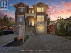 29B EAST DRIVE Toronto Ontario, M6N 2N8