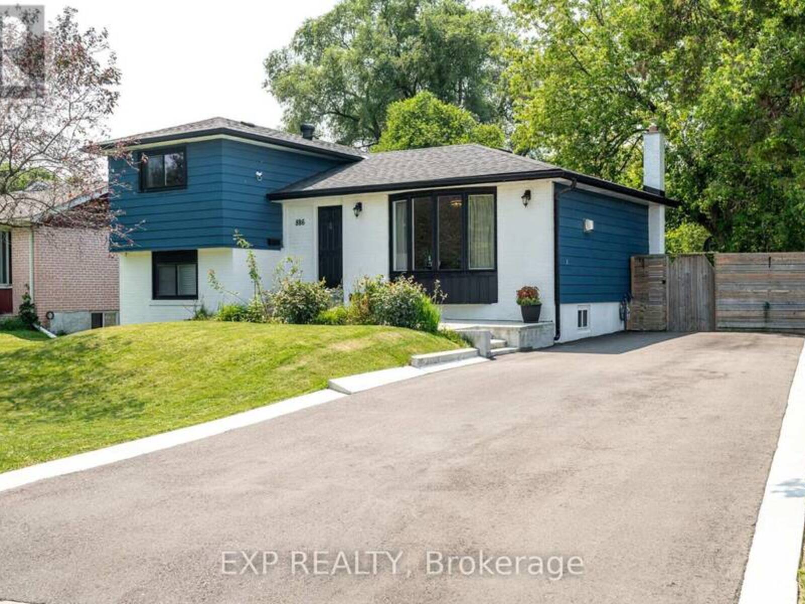 886 REYTAN BOULEVARD, Pickering, Ontario L1W 1Y5