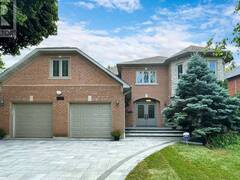 486 PALMER AVENUE Richmond Hill Ontario, L4B 3C2