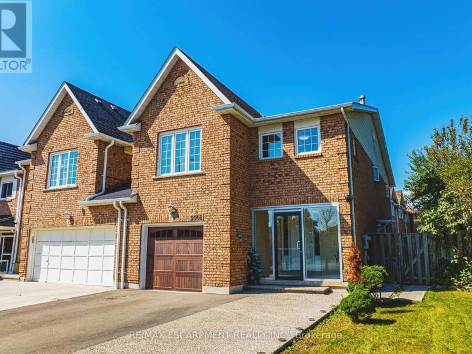 5008 WILLOWOOD DRIVE, Mississauga, Ontario L5R 3R5