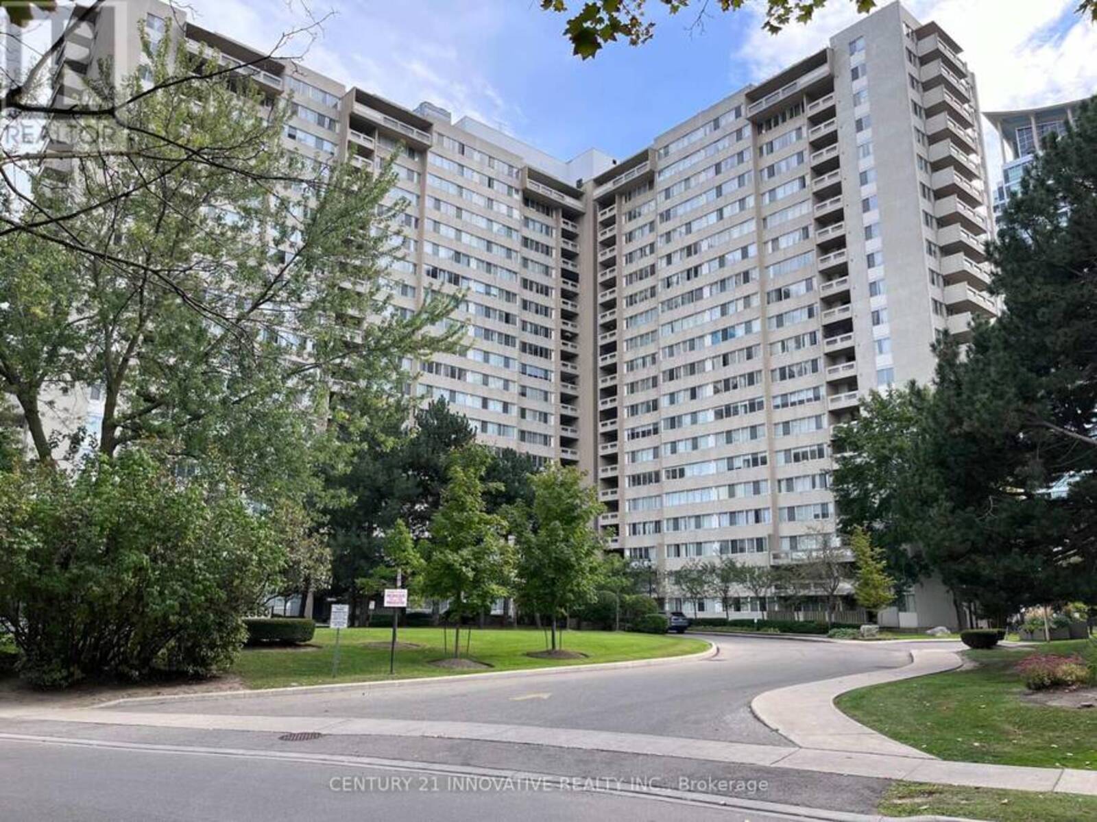 1811 - 3590 KANEFF CRESCENT, Mississauga, Ontario L5A 3X3