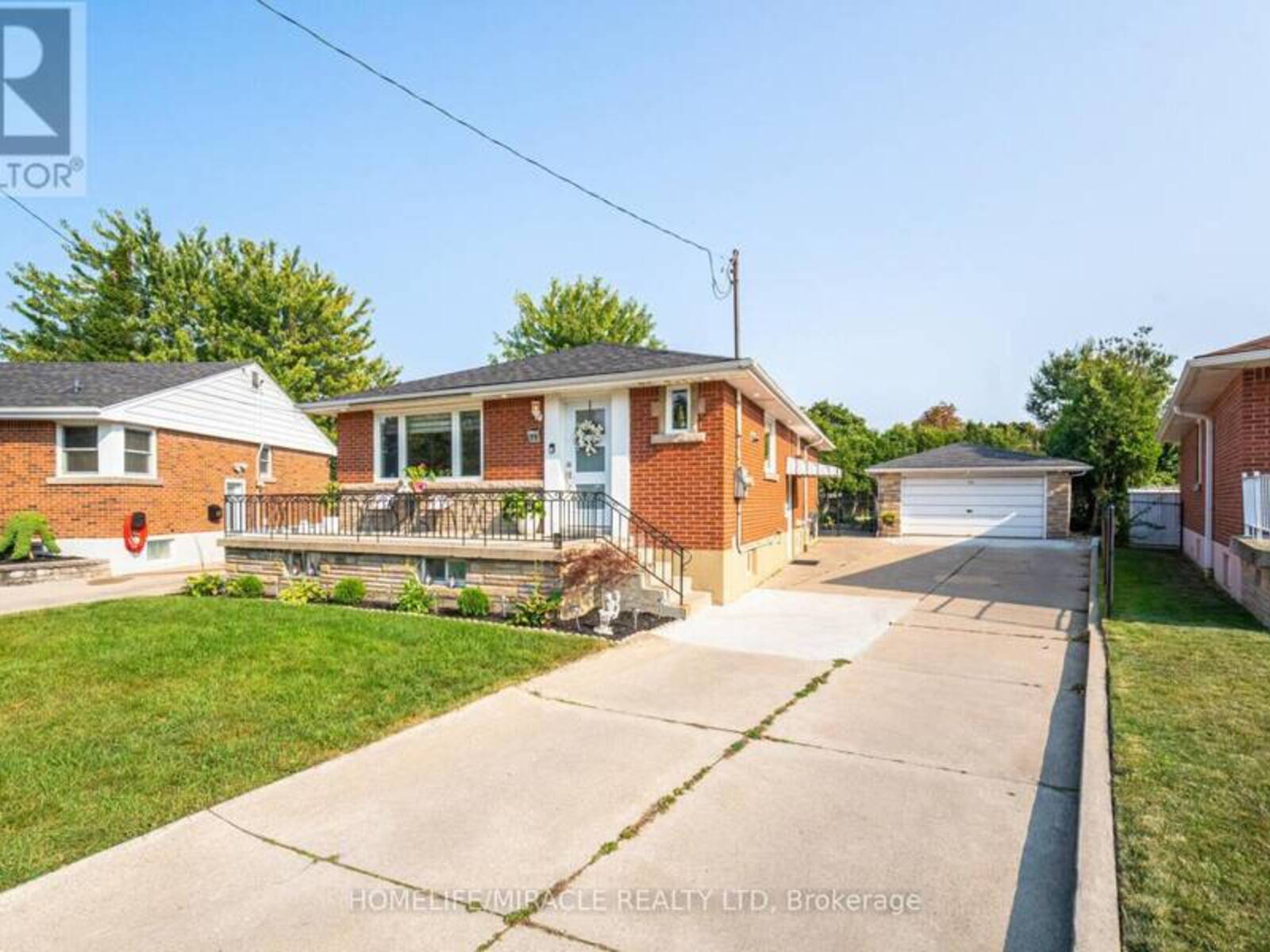 79 CASTLEFIELD DRIVE, Hamilton, Ontario L8T 3R1