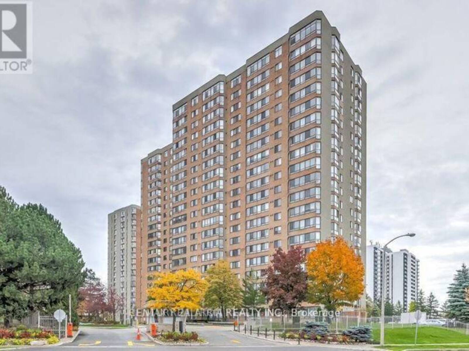 407 - 55 BAMBURGH CIRCLE, Toronto, Ontario M1W 3V4