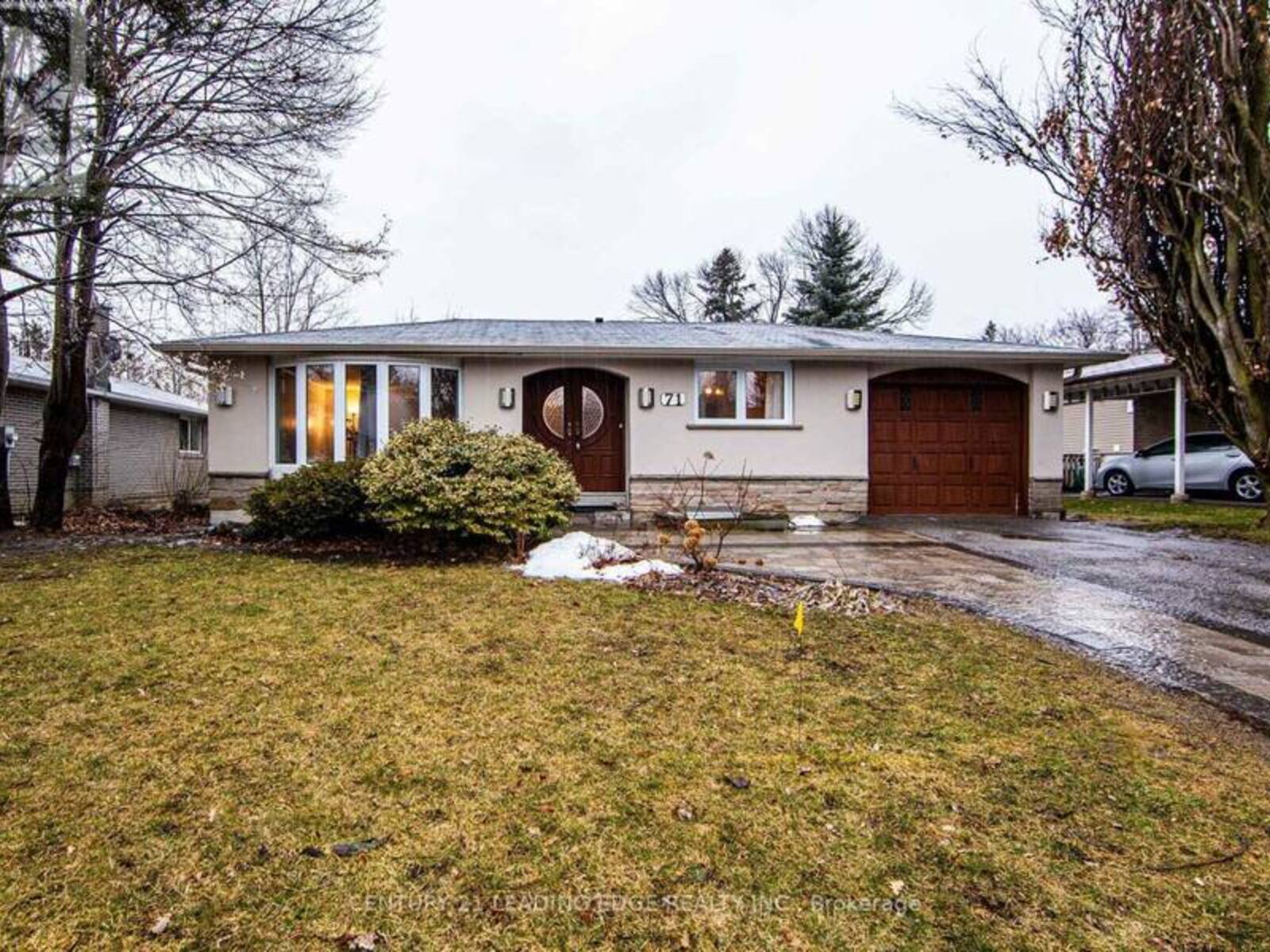 71 DEVINS DRIVE, Aurora, Ontario L4G 2Z5