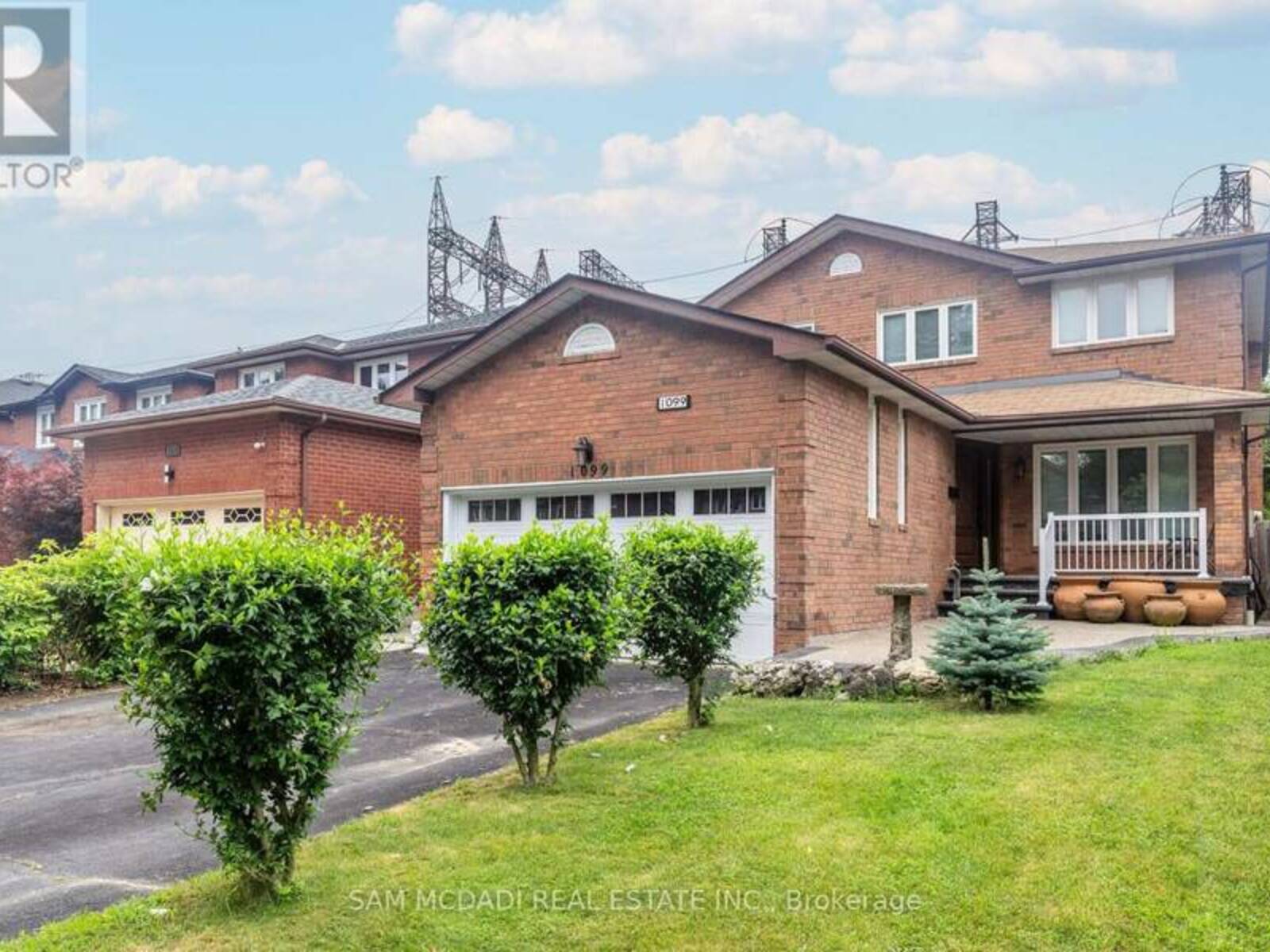 1099 HEDGE DRIVE, Mississauga, Ontario L4Y 1G3