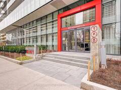 2705 - 185 ROEHAMPTON AVENUE Toronto Ontario, M4P 0C6