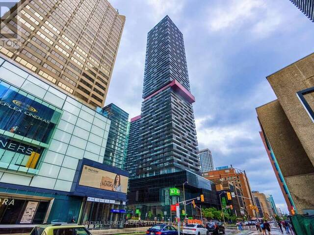 2705 - 8 EGLINTON AVENUE E Toronto Ontario, M4P 0C1