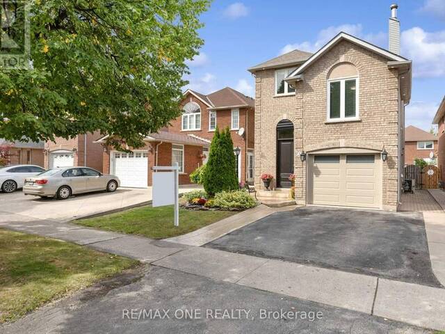 30 ELMPARK COURT Richmond Hill Ontario, L4C 9T8