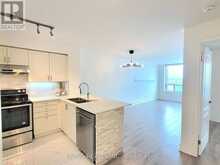 910 - 62 SUNCREST BOULEVARD | Markham Ontario | Slide Image One