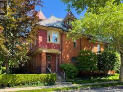 1 HAWTHORN AVENUE Toronto Ontario, M4W 2Z1