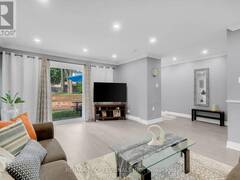 232 MILESTONE CRESCENT Aurora Ontario, L4C 3M2