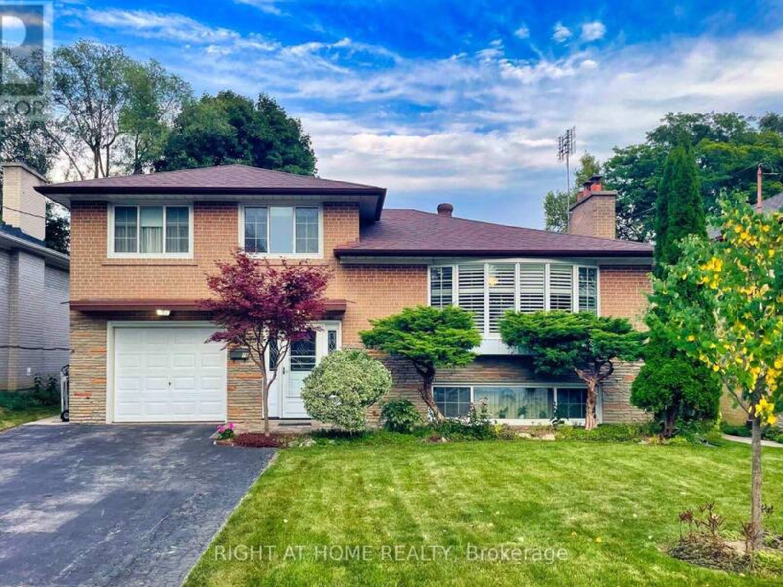 79 HEATHVIEW AVENUE, Toronto, Ontario M2K 2C3