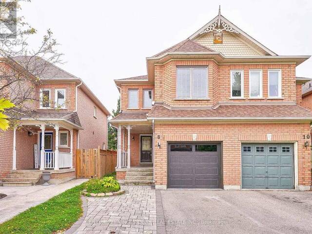 8 HOLLIDGE BOULEVARD Aurora Ontario, L4G 7H2