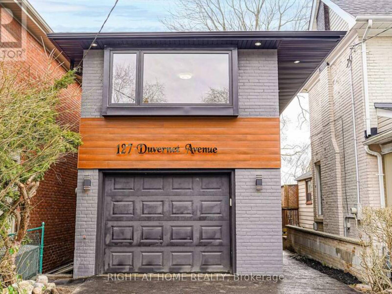 127 DUVERNET AVENUE, Toronto, Ontario M4E 1V5