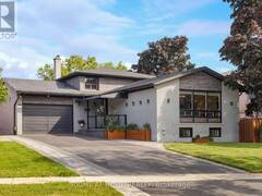 30 COLLINGDALE ROAD Toronto Ontario, M9V 3R1