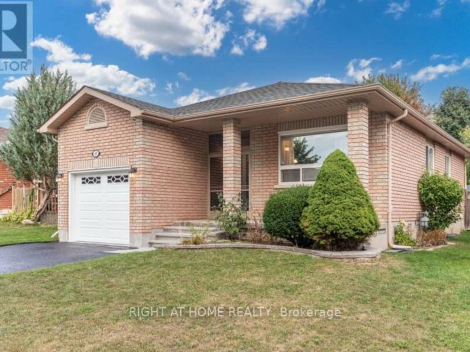 63 BUTTERNUT DRIVE, Barrie, Ontario L4N 9Z8