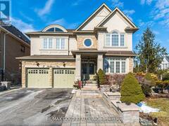 9 SCOTCHMERE CRESCENT Brampton Ontario, L6P 3A6