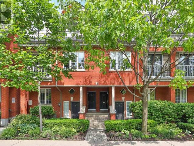 3 - 31 MASSEY STREET Toronto Ontario, M6J 3W4