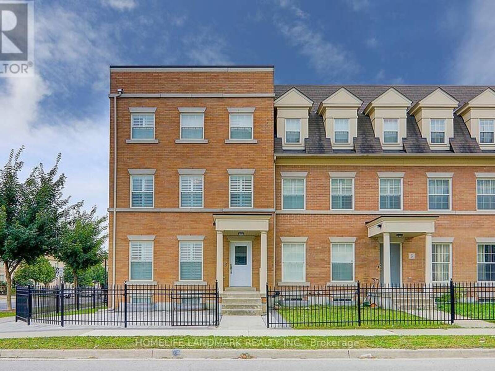 1 DONALD BUTTRESS BOULEVARD W, Markham , Ontario L6C 0J4