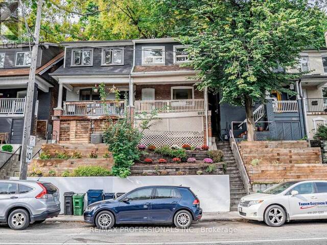 882 DAVENPORT ROAD Toronto Ontario, M6G 2B6