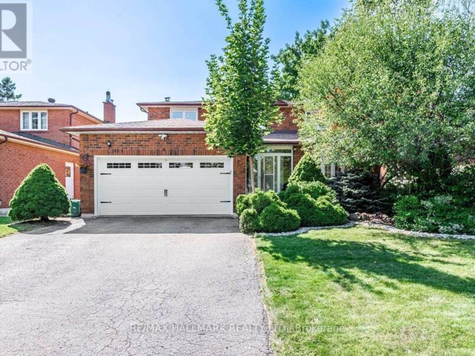 9 ADDISON STREET, Richmond Hill, Ontario L4C 7M2