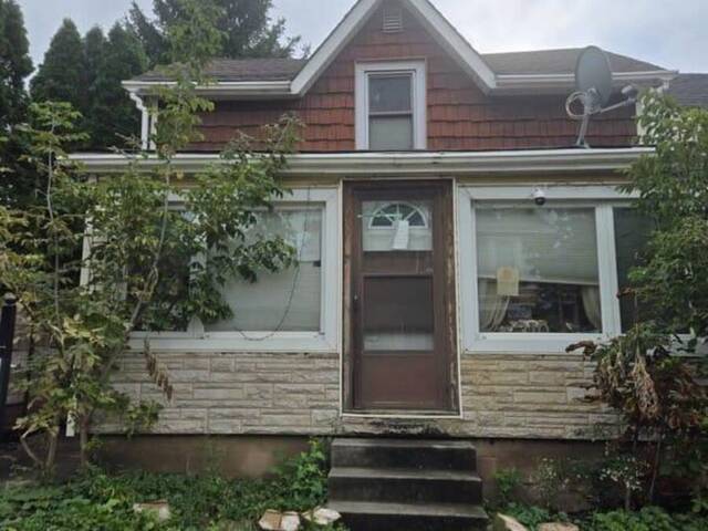 310 EMERALD STREET N Hamilton Ontario, L8L 5L3